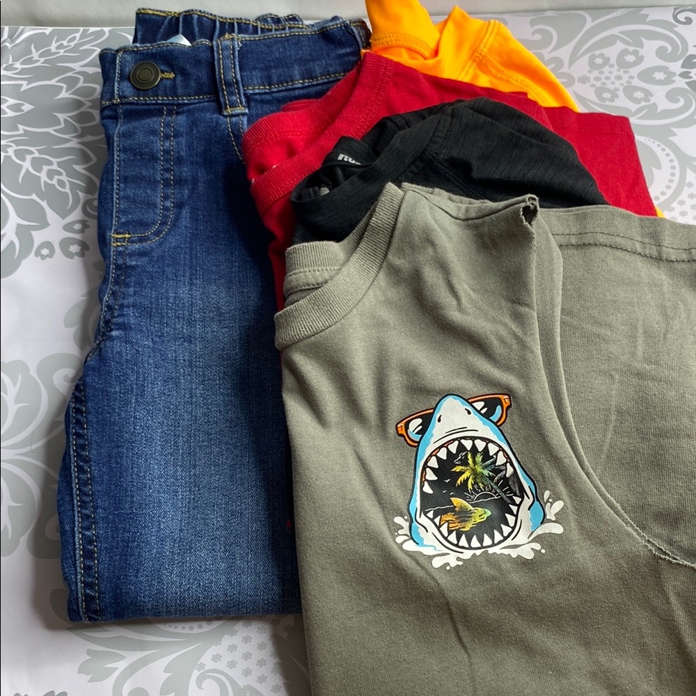 Boys Bundle 5 piece Random sizes 5-8 description below
